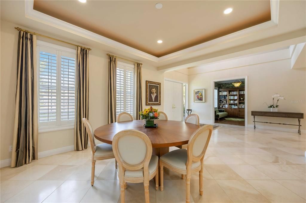 На продажу: $2,395,000 (5 спален, 5 ванн, 6001 Квадратных фут)