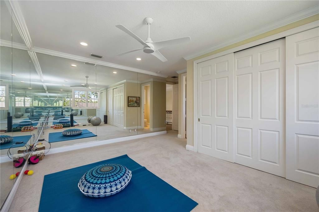 На продажу: $2,395,000 (5 спален, 5 ванн, 6001 Квадратных фут)