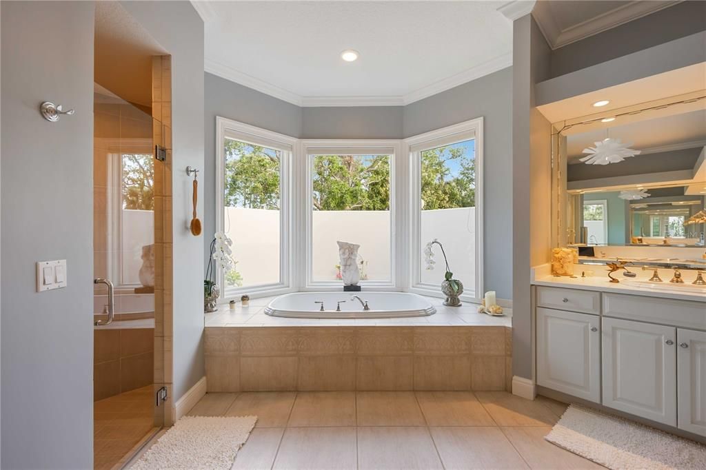 На продажу: $2,395,000 (5 спален, 5 ванн, 6001 Квадратных фут)