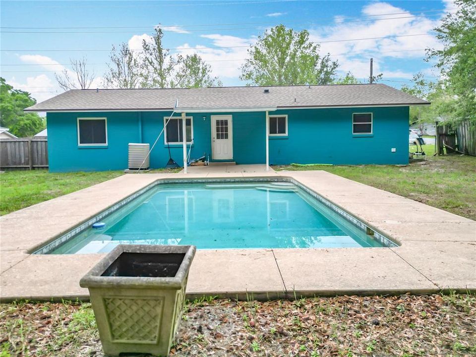 Active With Contract: $209,900 (3 beds, 1 baths, 1092 Square Feet)