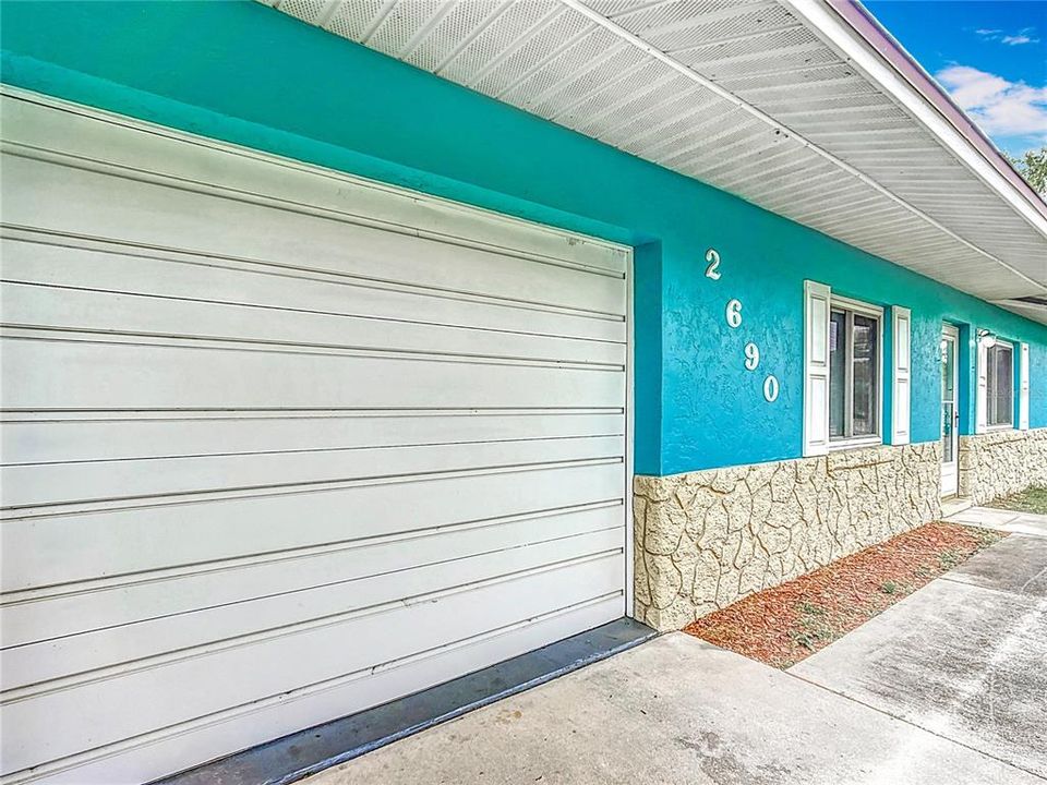 Active With Contract: $209,900 (3 beds, 1 baths, 1092 Square Feet)