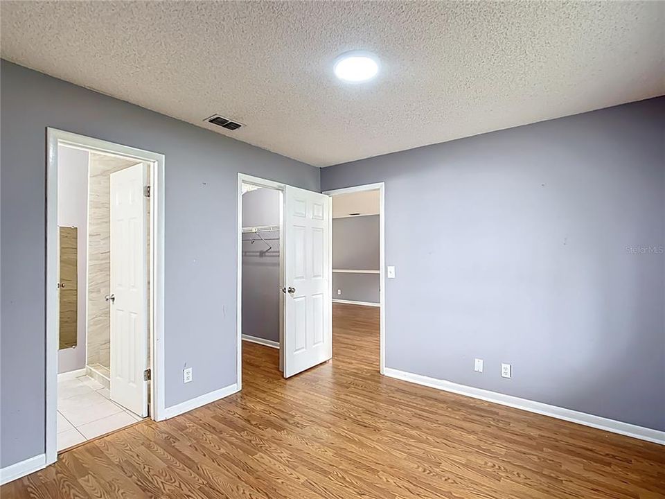 Active With Contract: $209,900 (3 beds, 1 baths, 1092 Square Feet)