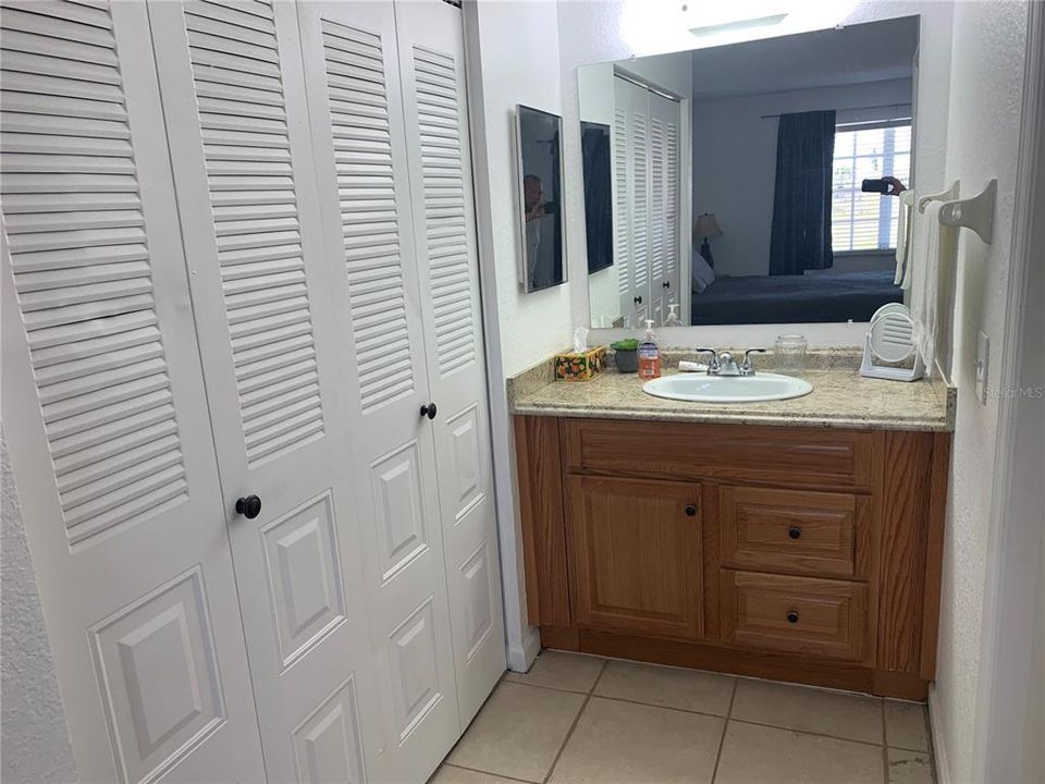 Active With Contract: $210,000 (3 beds, 2 baths, 1133 Square Feet)