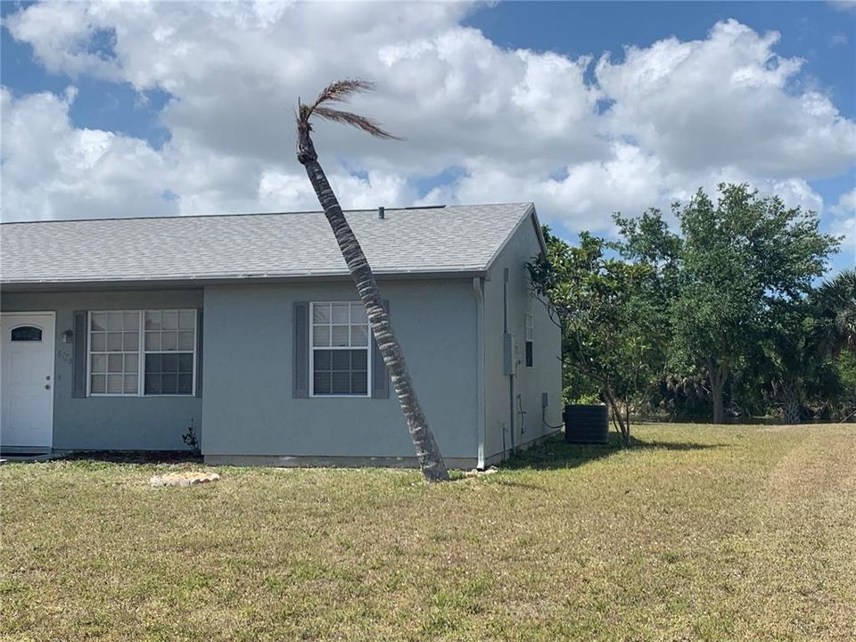 Active With Contract: $210,000 (3 beds, 2 baths, 1133 Square Feet)