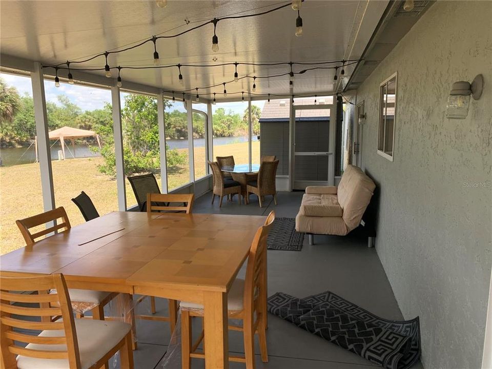 Active With Contract: $210,000 (3 beds, 2 baths, 1133 Square Feet)