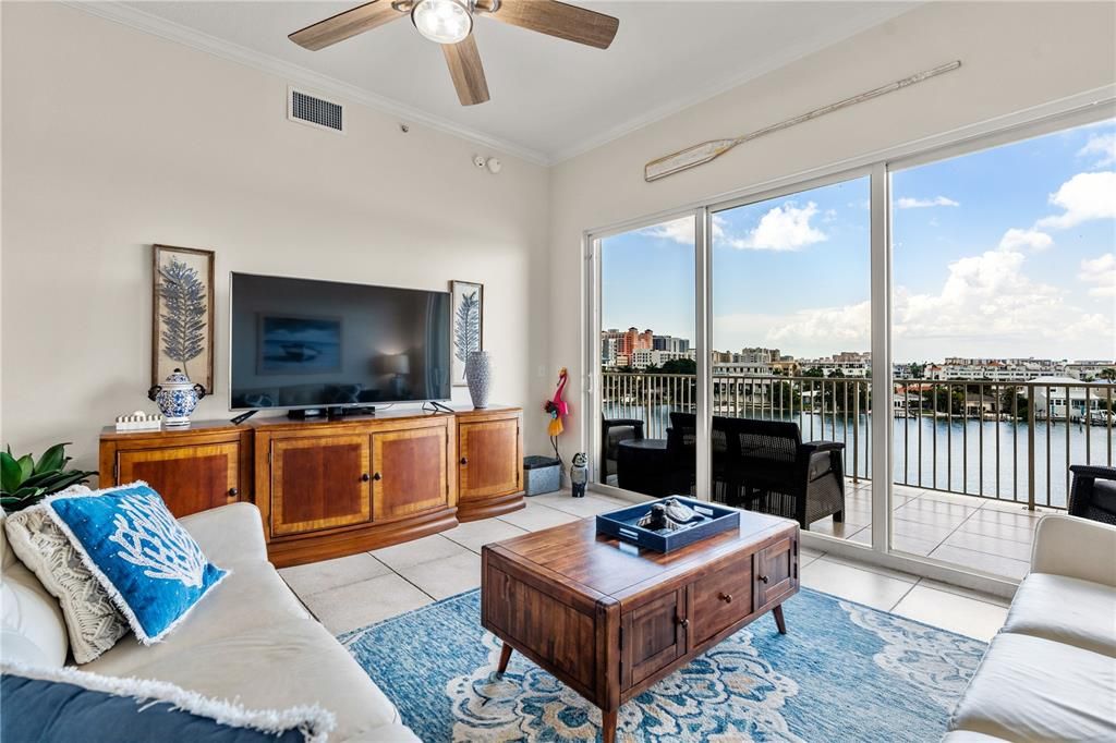 Recently Sold: $898,500 (3 beds, 3 baths, 1845 Square Feet)