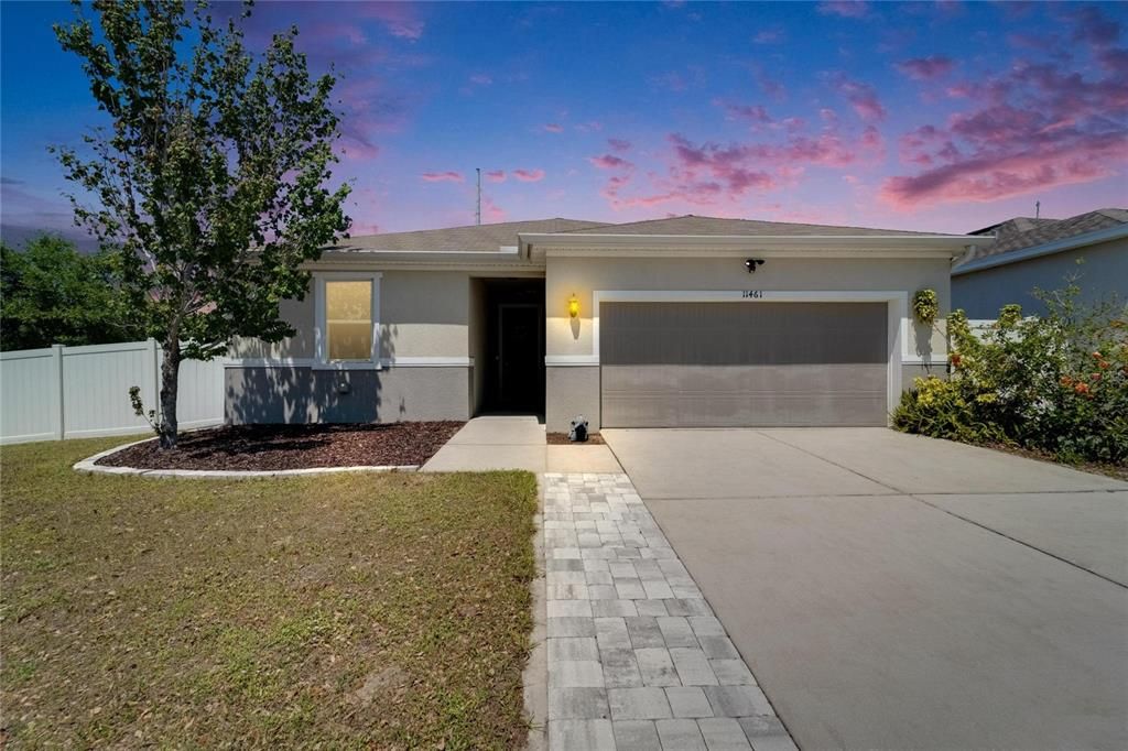 Recently Rented: $2,500 (4 beds, 2 baths, 1794 Square Feet)