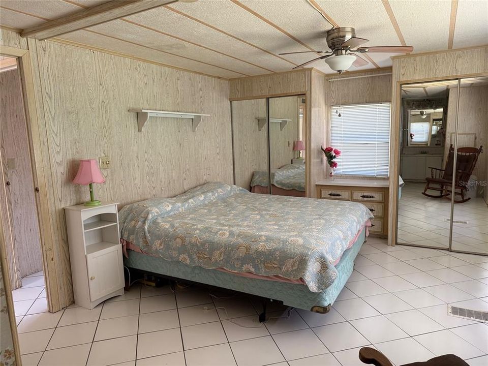 Activo con contrato: $175,000 (2 camas, 2 baños, 1248 Pies cuadrados)