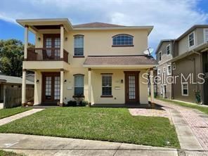 Recently Rented: $2,450 (3 beds, 2 baths, 1728 Square Feet)