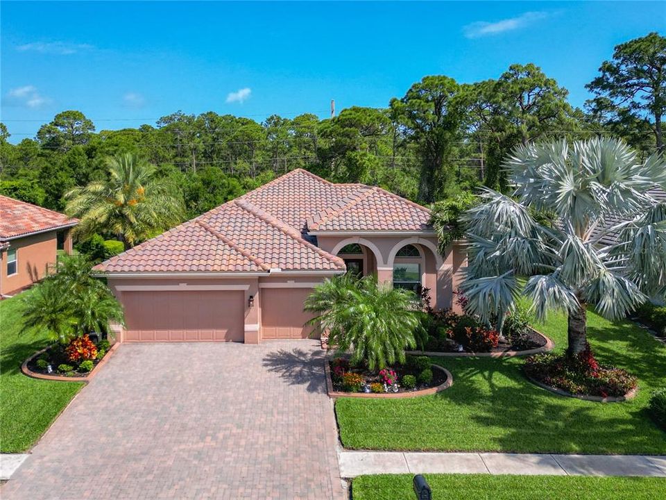 Recently Sold: $665,000 (4 beds, 3 baths, 2636 Square Feet)