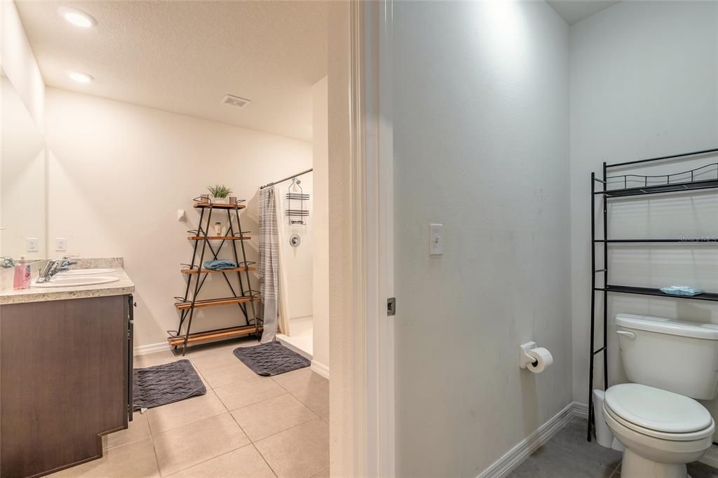 For Sale: $325,000 (3 beds, 2 baths, 1670 Square Feet)