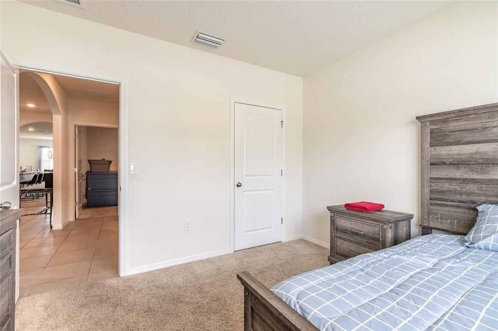 For Sale: $325,000 (3 beds, 2 baths, 1670 Square Feet)