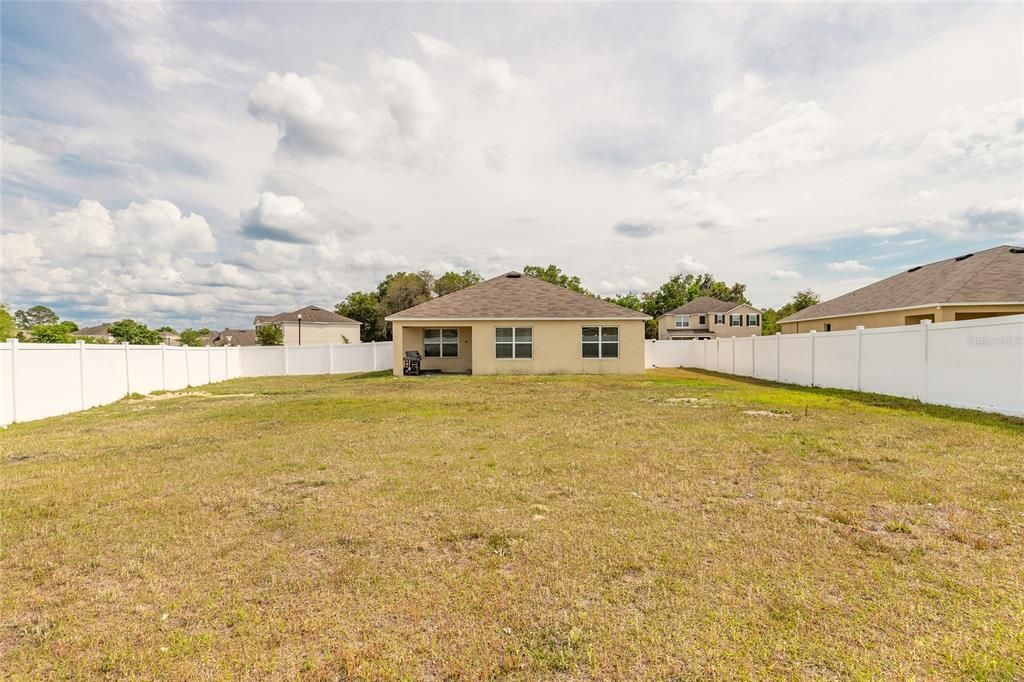 For Sale: $325,000 (3 beds, 2 baths, 1670 Square Feet)