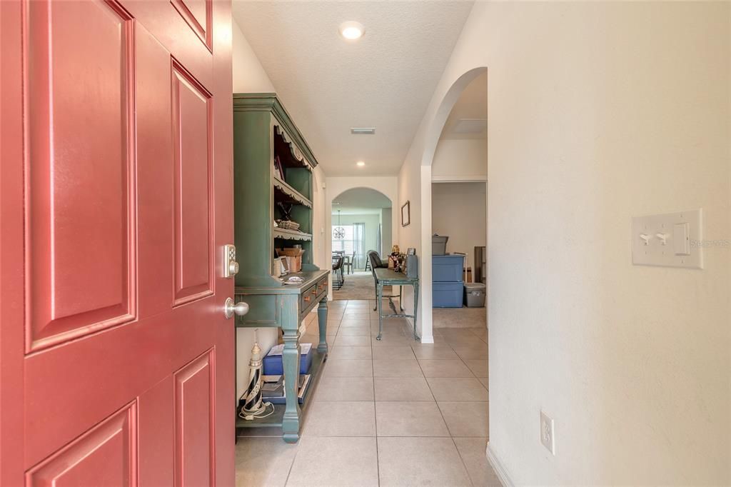 For Sale: $325,000 (3 beds, 2 baths, 1670 Square Feet)