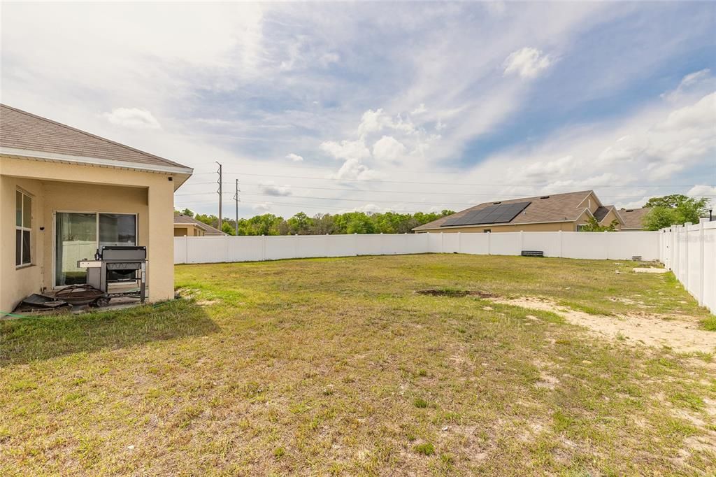 For Sale: $325,000 (3 beds, 2 baths, 1670 Square Feet)