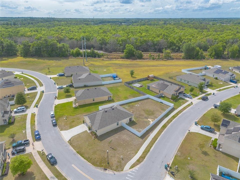 For Sale: $325,000 (3 beds, 2 baths, 1670 Square Feet)