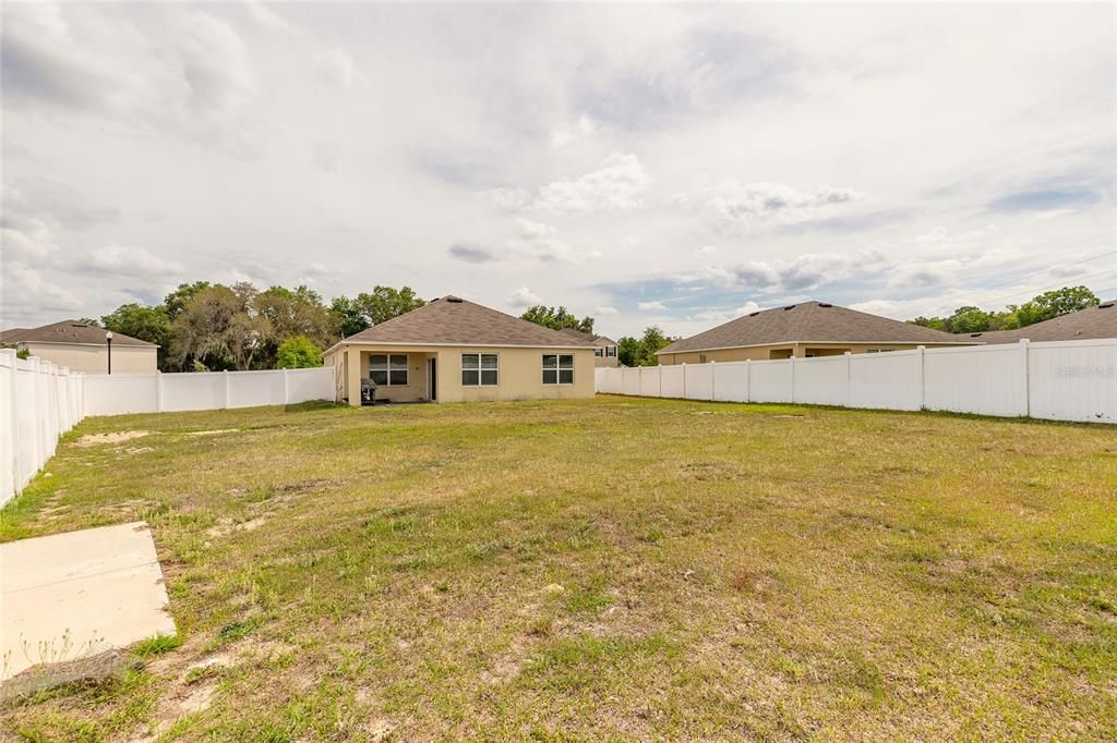 For Sale: $325,000 (3 beds, 2 baths, 1670 Square Feet)