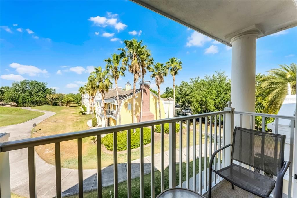 Active With Contract: $194,900 (1 beds, 1 baths, 823 Square Feet)