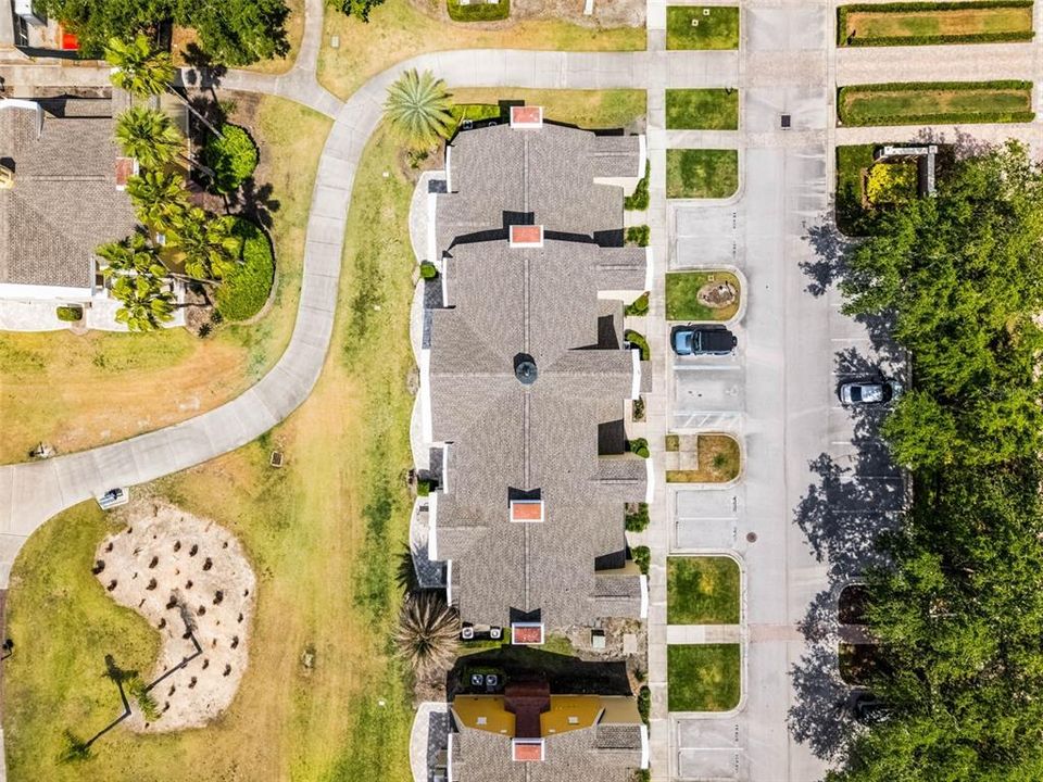 Active With Contract: $194,900 (1 beds, 1 baths, 823 Square Feet)