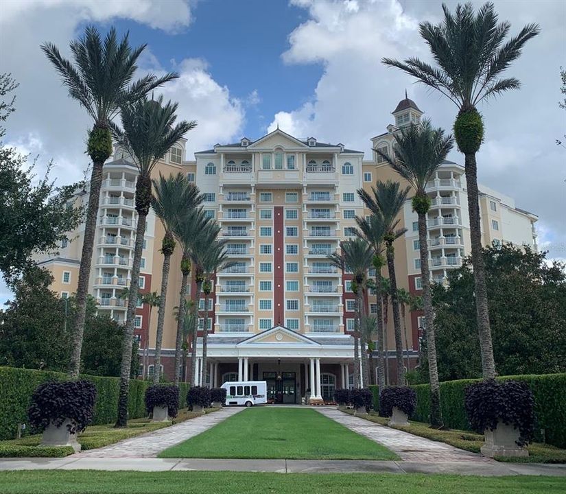 Active With Contract: $194,900 (1 beds, 1 baths, 823 Square Feet)