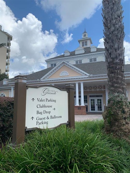 Active With Contract: $194,900 (1 beds, 1 baths, 823 Square Feet)