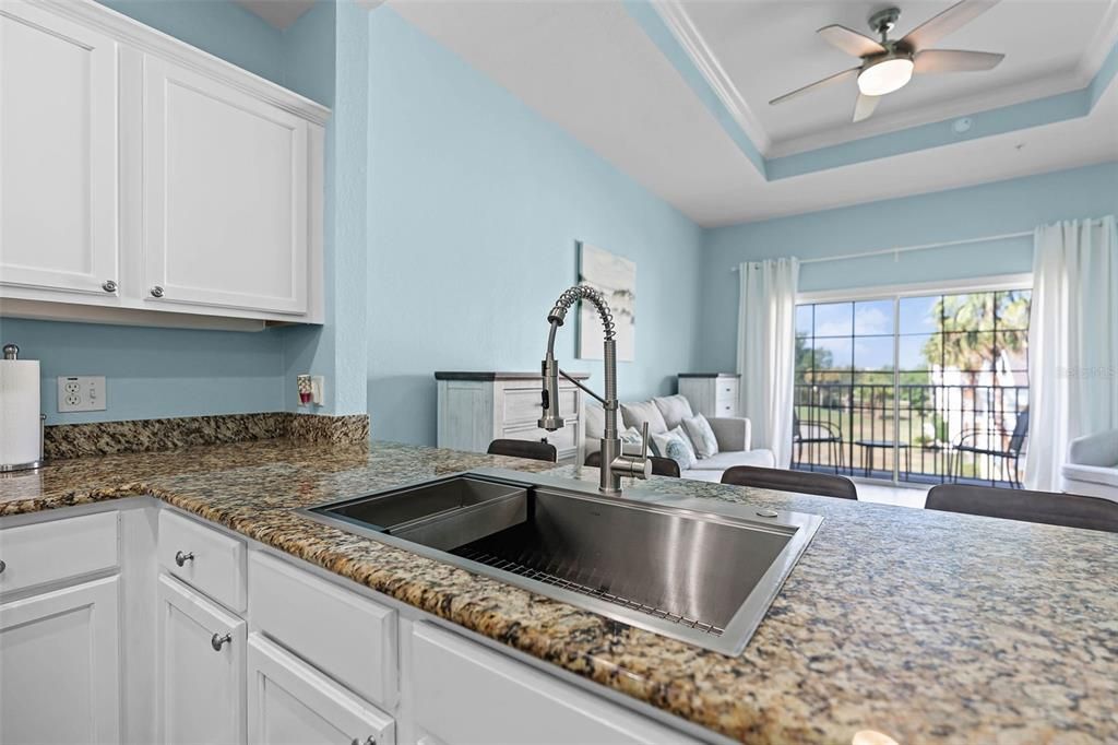 Active With Contract: $194,900 (1 beds, 1 baths, 823 Square Feet)