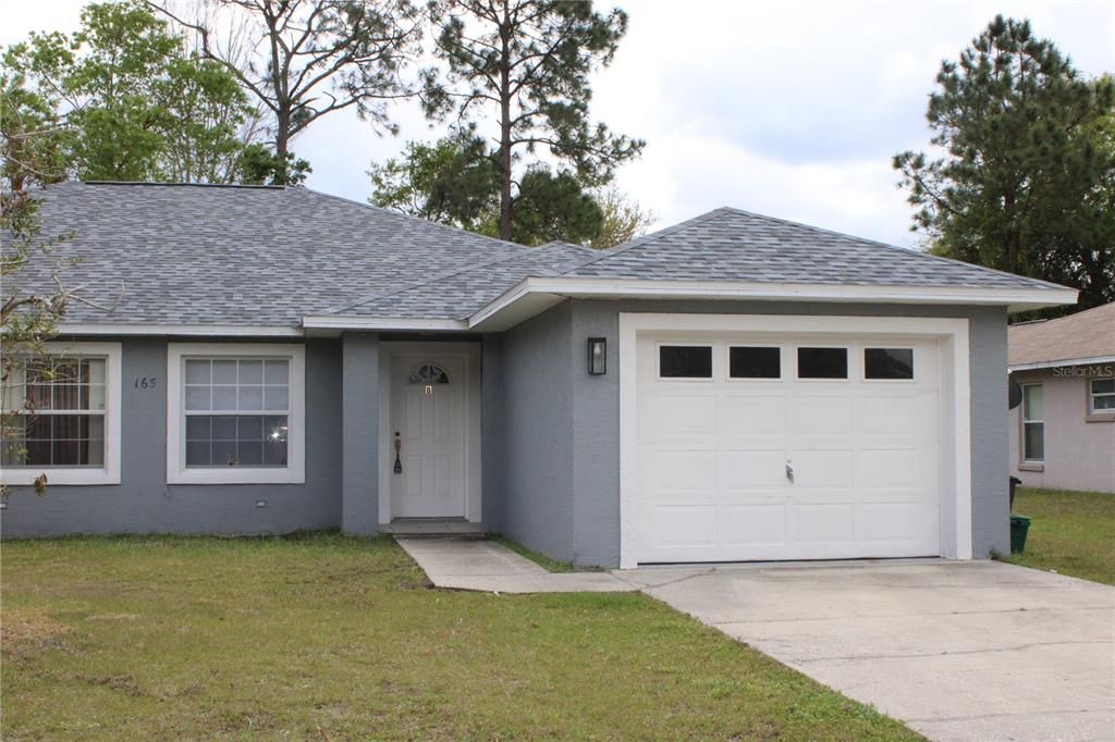 Recently Rented: $1,475 (3 beds, 2 baths, 1142 Square Feet)