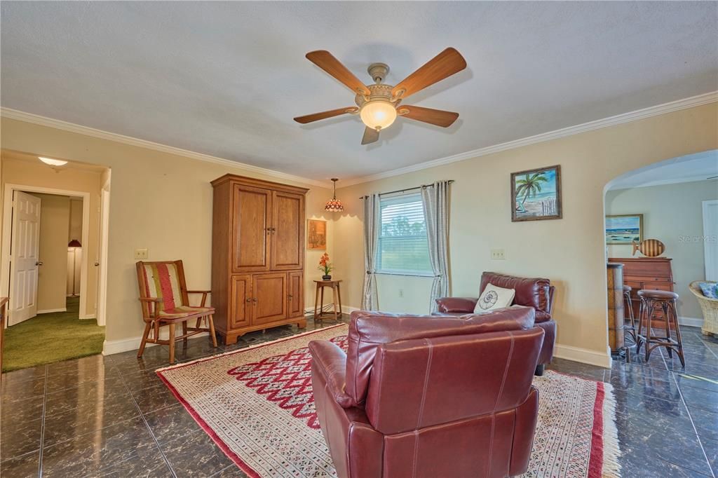 На продажу: $450,000 (2 спален, 2 ванн, 1634 Квадратных фут)