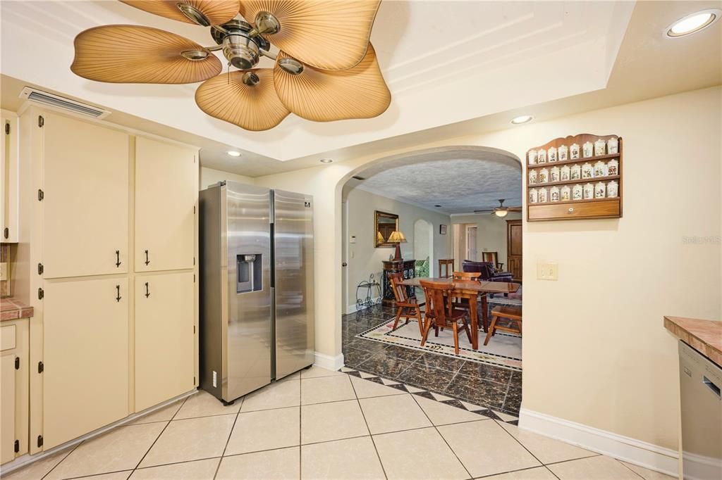 На продажу: $450,000 (2 спален, 2 ванн, 1634 Квадратных фут)