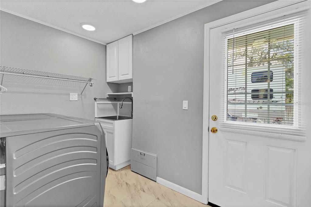 Active With Contract: $674,999 (4 beds, 2 baths, 2170 Square Feet)