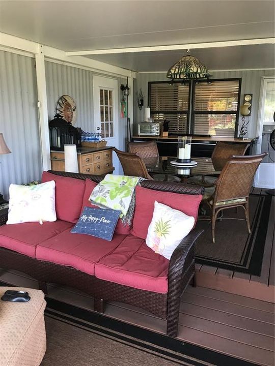 На продажу: $215,000 (2 спален, 2 ванн, 1222 Квадратных фут)