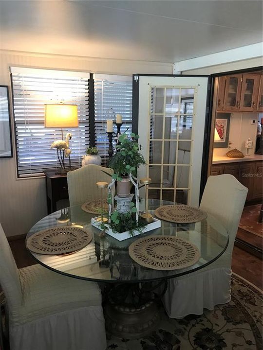 На продажу: $215,000 (2 спален, 2 ванн, 1222 Квадратных фут)