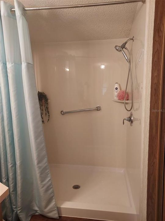 На продажу: $215,000 (2 спален, 2 ванн, 1222 Квадратных фут)