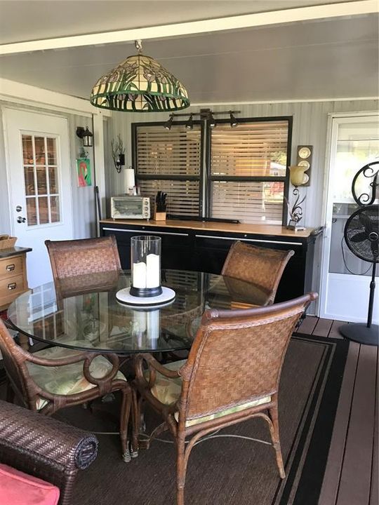 На продажу: $215,000 (2 спален, 2 ванн, 1222 Квадратных фут)