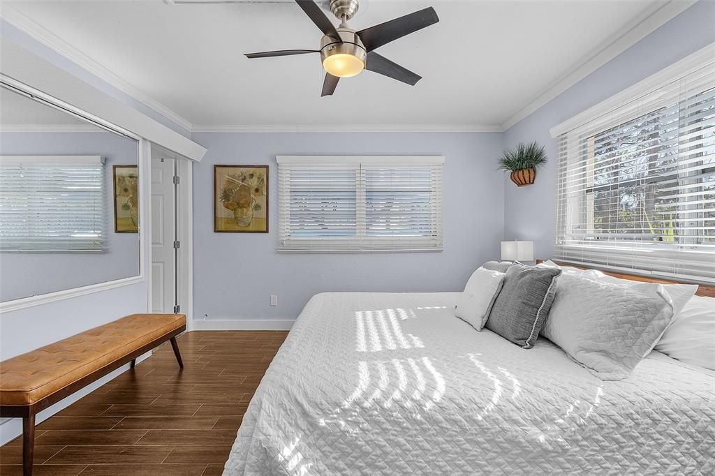 Под контрактом: $1,975,000 (3 спален, 2 ванн, 2010 Квадратных фут)