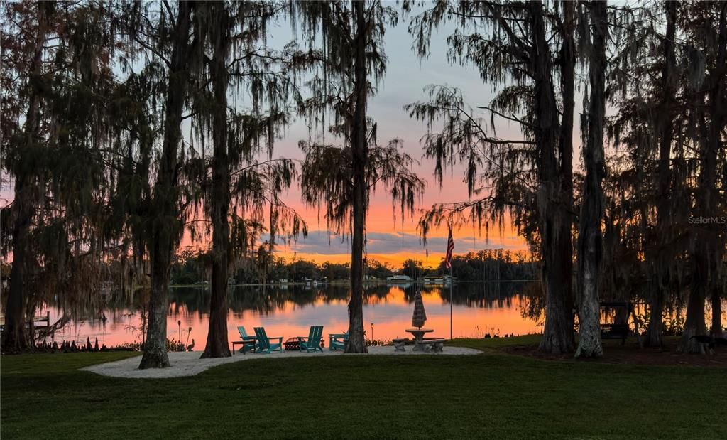 Vendido Recientemente: $1,975,000 (4 camas, 3 baños, 3029 Pies cuadrados)