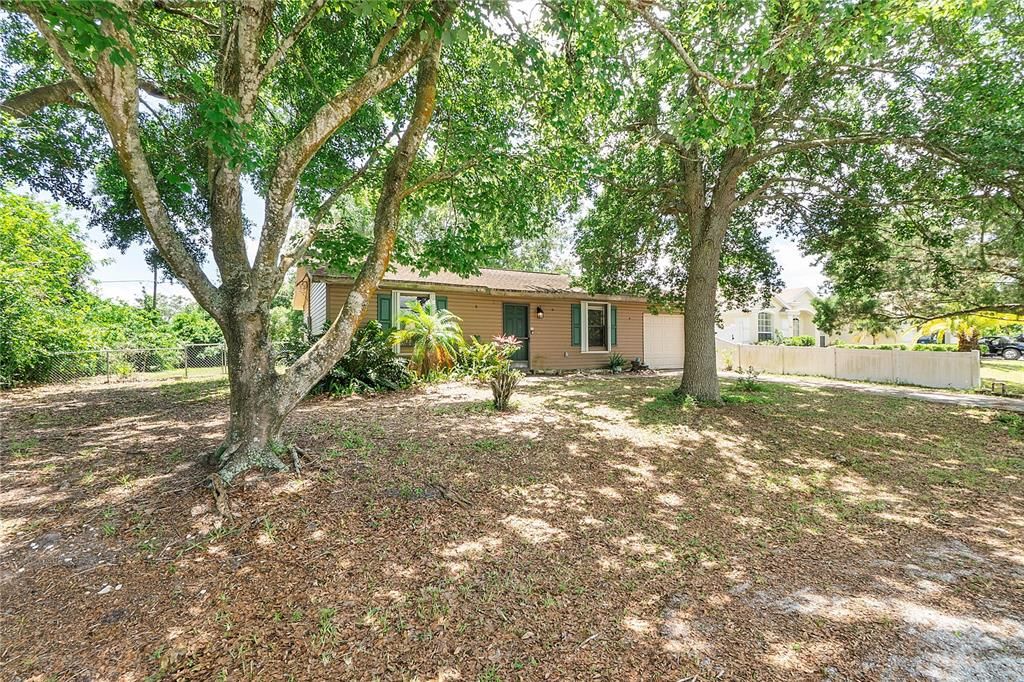 待售: $197,000 (2 贝兹, 1 浴室, 816 平方英尺)