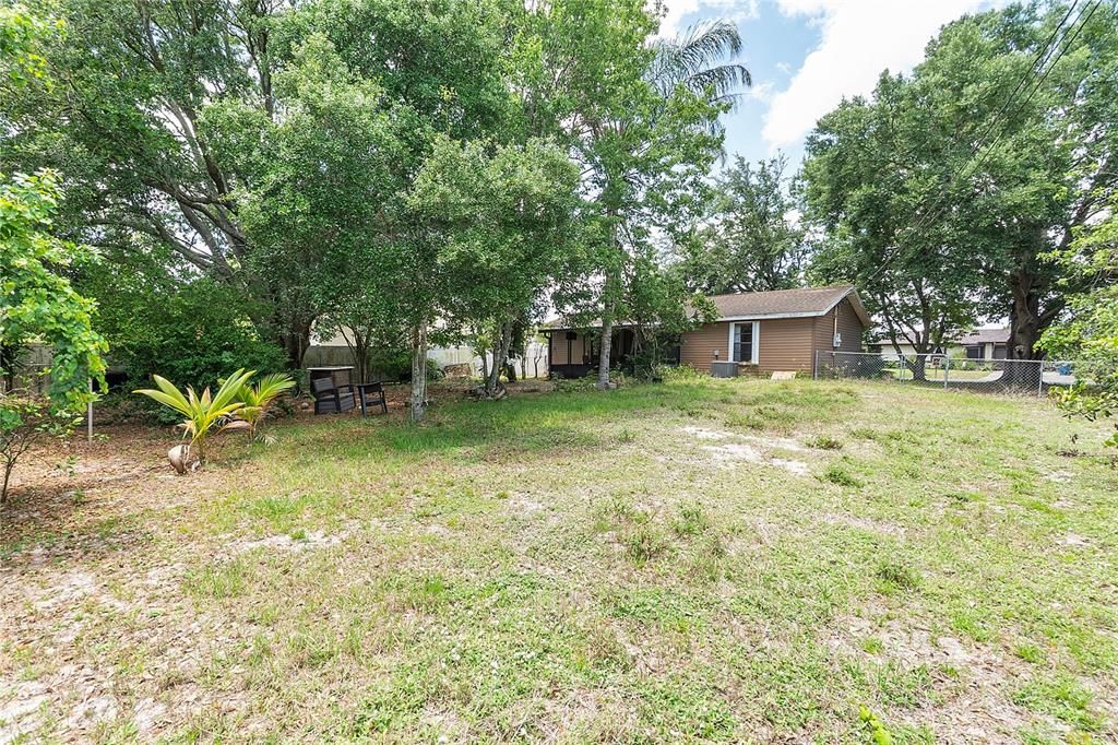 待售: $197,000 (2 贝兹, 1 浴室, 816 平方英尺)