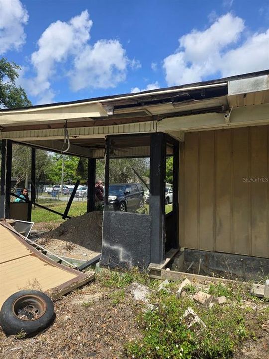 Под контрактом: $119,800 (2 спален, 1 ванн, 1353 Квадратных фут)