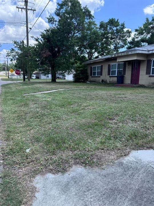 Под контрактом: $119,800 (2 спален, 1 ванн, 1353 Квадратных фут)