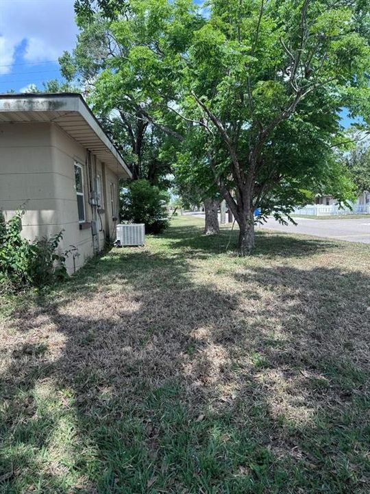 Под контрактом: $119,800 (2 спален, 1 ванн, 1353 Квадратных фут)