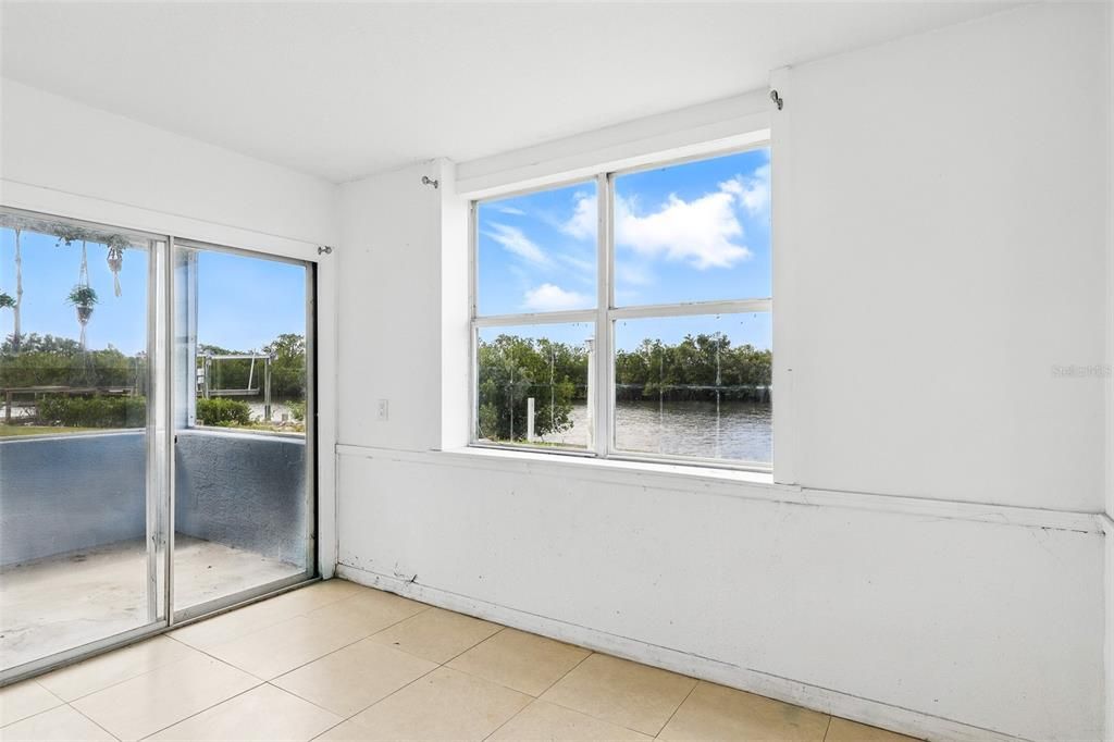 Под контрактом: $499,000 (4 спален, 4 ванн, 2577 Квадратных фут)