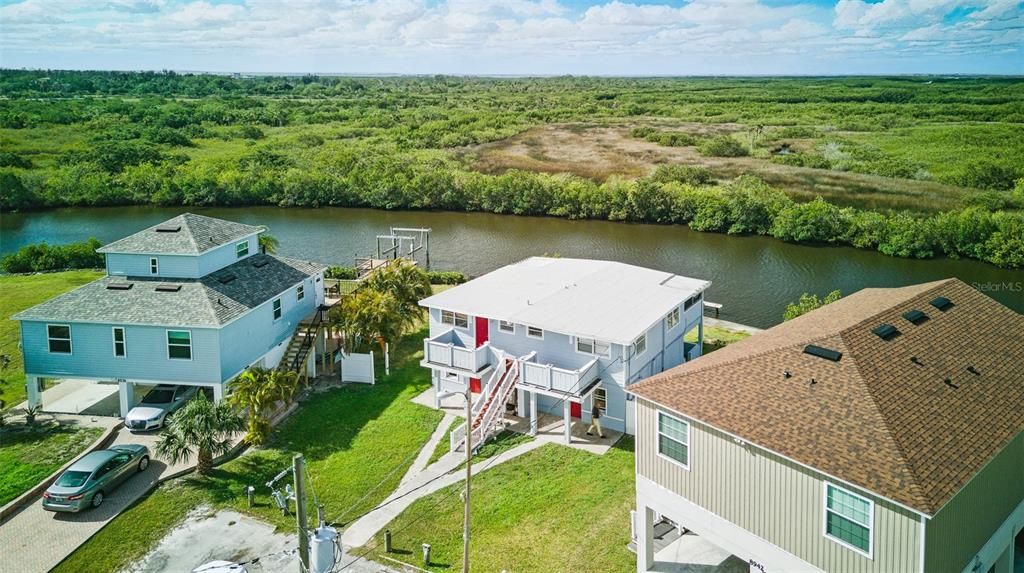 Под контрактом: $499,000 (4 спален, 4 ванн, 2577 Квадратных фут)