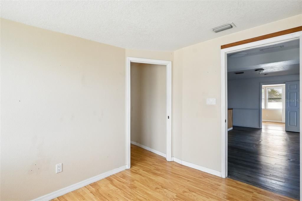 Под контрактом: $499,000 (4 спален, 4 ванн, 2577 Квадратных фут)