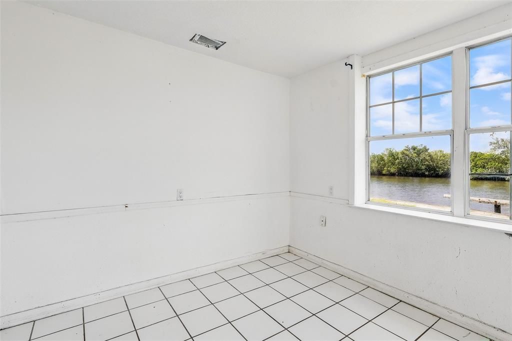 Под контрактом: $499,000 (4 спален, 4 ванн, 2577 Квадратных фут)