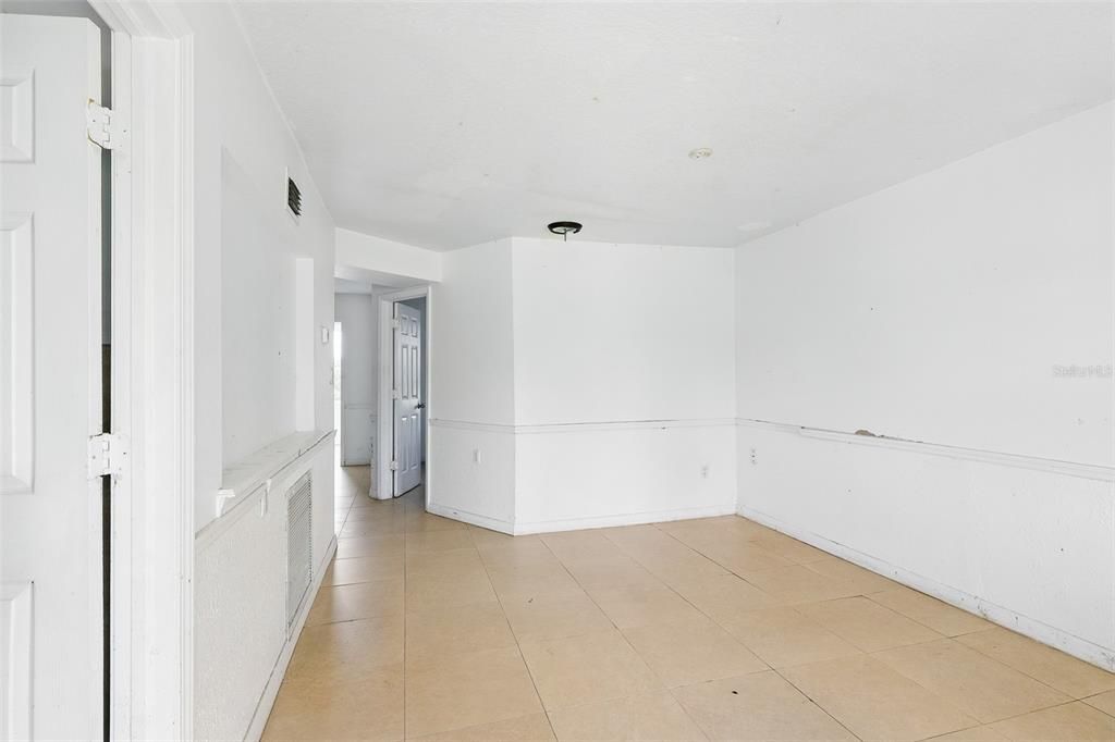 Под контрактом: $499,000 (4 спален, 4 ванн, 2577 Квадратных фут)