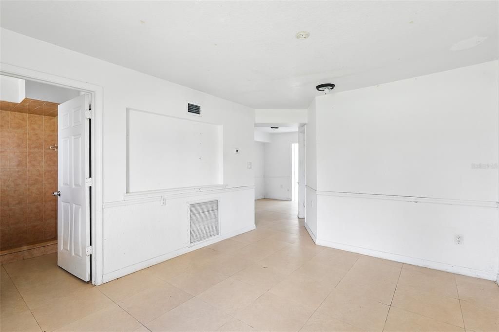 Под контрактом: $499,000 (4 спален, 4 ванн, 2577 Квадратных фут)