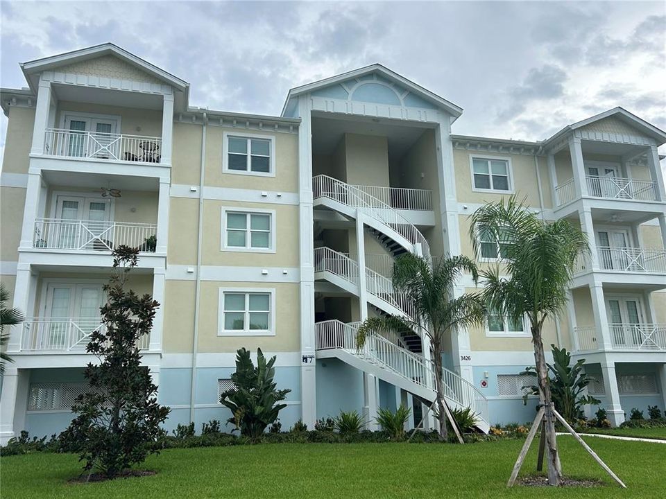 For Rent: $4,900 (3 beds, 2 baths, 1857 Square Feet)