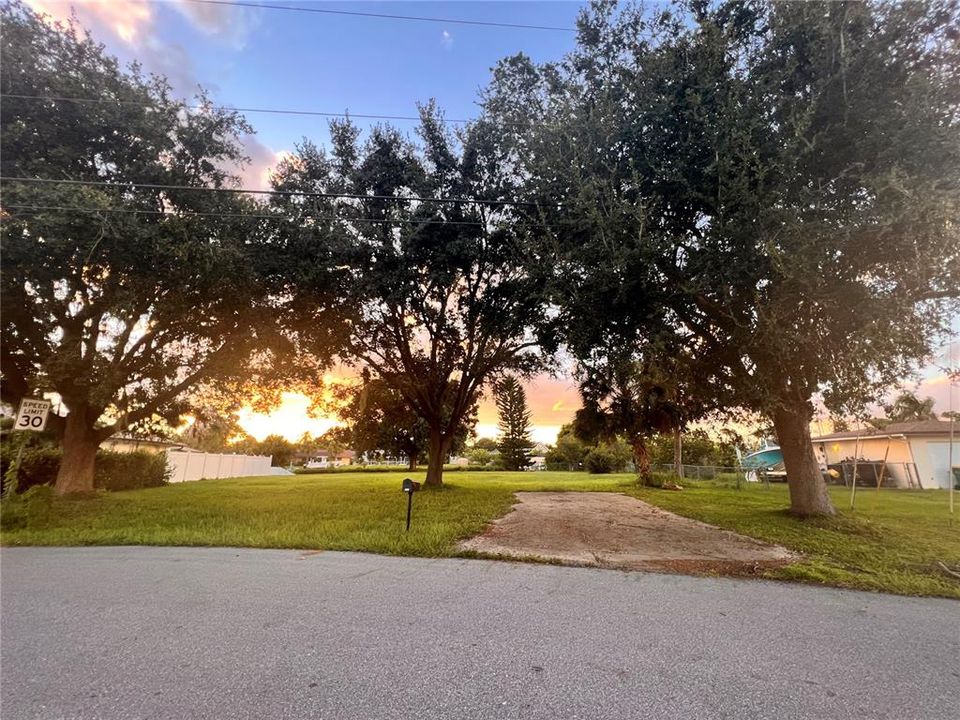 For Sale: $209,999 (0.40 acres)