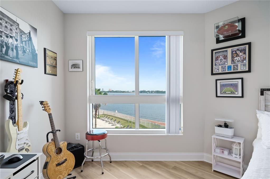 待售: $314,000 (2 贝兹, 2 浴室, 1689 平方英尺)